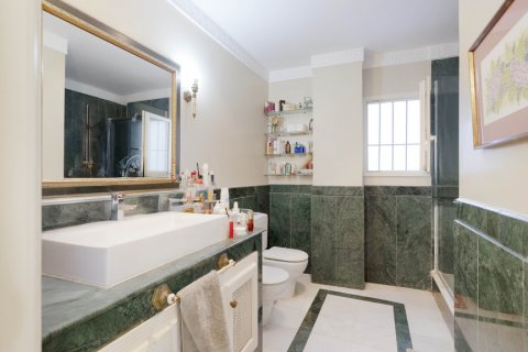 Huvila myytävänä Sevilla, Seville, Espanja, 6 makuuhuonetta, 422 m2 No. 113762 - kuva 21