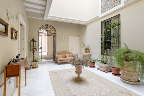 Huvila myytävänä Sevilla, Seville, Espanja, 6 makuuhuonetta, 422 m2 No. 113762 - kuva 1