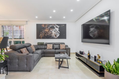 House for sale Madrid, Spain 6 bedrooms, 366 sq.m. No. 113763 - photo 5