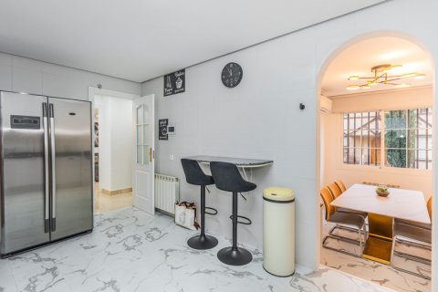 House for sale Madrid, Spain 6 bedrooms, 366 sq.m. No. 113763 - photo 16
