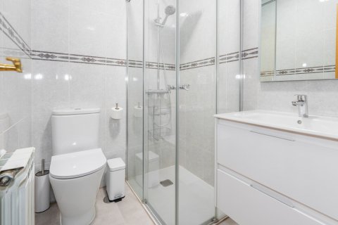 House for sale Madrid, Spain 6 bedrooms, 366 sq.m. No. 113763 - photo 22