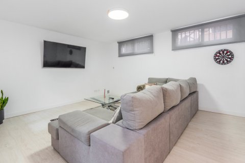 House for sale Madrid, Spain 6 bedrooms, 366 sq.m. No. 113763 - photo 23