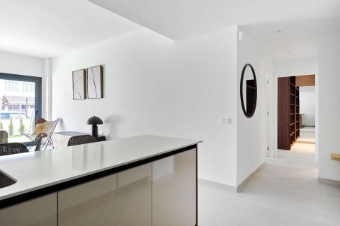 House for sale in Torrevieja, Alicante, Spain 2 bedrooms, 98.1 sq.m. No. 176035 - photo 24