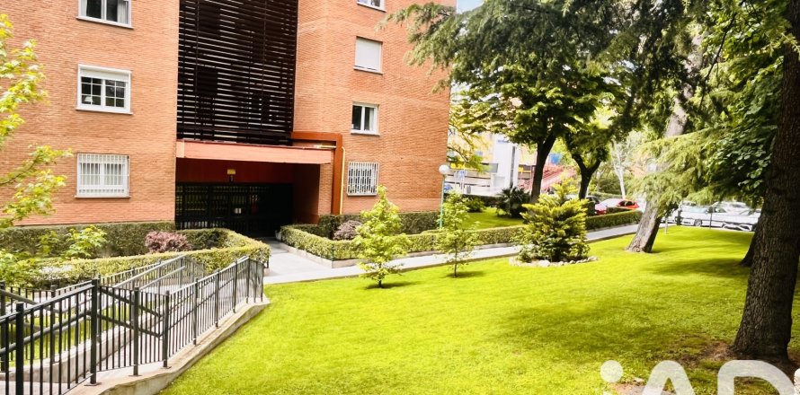 Apartament w Madrid, Hiszpania 2 sypialnie, 86 mkw. nr 172593