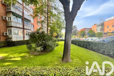 Apartament w Madrid, Hiszpania 2 sypialnie, 86 mkw. nr 172593 – zdjęcie 5