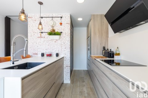 Продажа дома в Сабадель, Барселона, Испания 4 спальни, 230м2 №153956 - фото 3