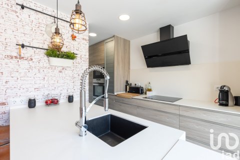 Продажа дома в Сабадель, Барселона, Испания 4 спальни, 230м2 №153956 - фото 5