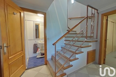 Продажа дома в Лерида, Испания 5 спален, 295м2 №153953 - фото 20
