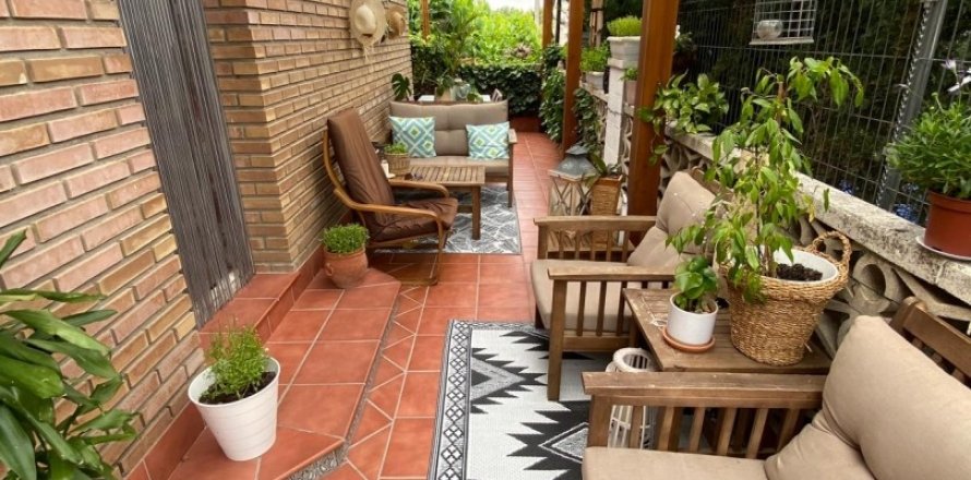 Дом в Лерида, Испания 5 спален, 295м2 №153953