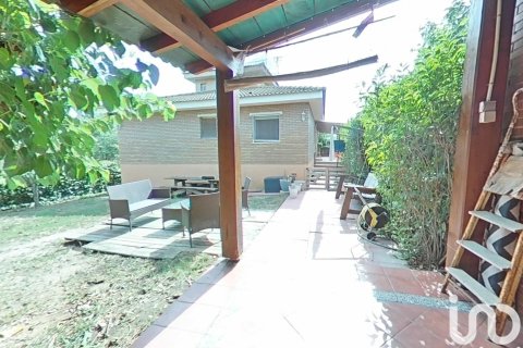 Продажа дома в Лерида, Испания 5 спален, 295м2 №153953 - фото 25