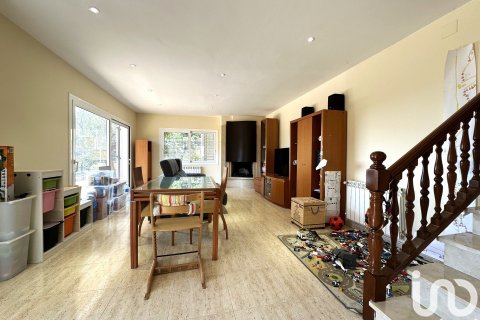 Hus till salu i Sant Pol de Mar, Barcelona, Spanien 4 sovrum, 252 kvm. Nr. 153958 - foto 7