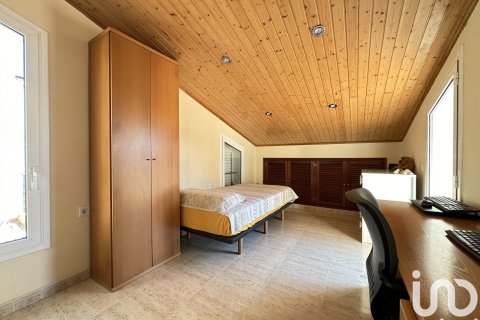 Hus till salu i Sant Pol de Mar, Barcelona, Spanien 4 sovrum, 252 kvm. Nr. 153958 - foto 16