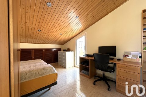 Hus till salu i Sant Pol de Mar, Barcelona, Spanien 4 sovrum, 252 kvm. Nr. 153958 - foto 17