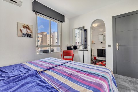 Apartamento en venta en Torrevieja, Alicante, España 83 m2 No. 181679 - foto 24