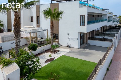 Talo Torrevieja, Alicante, Espanja 107 m2 No. 181682