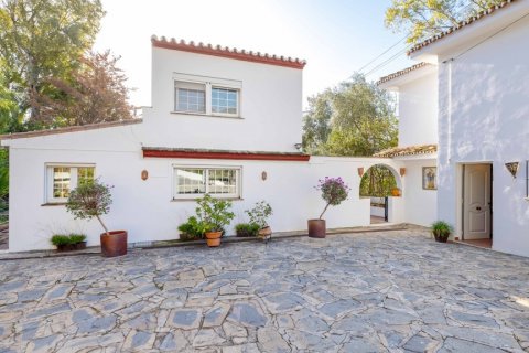 Villa till salu Benalmadena, Malaga, Spanien 7 sovrum, 505 kvm. Nr. 107871 - foto 2
