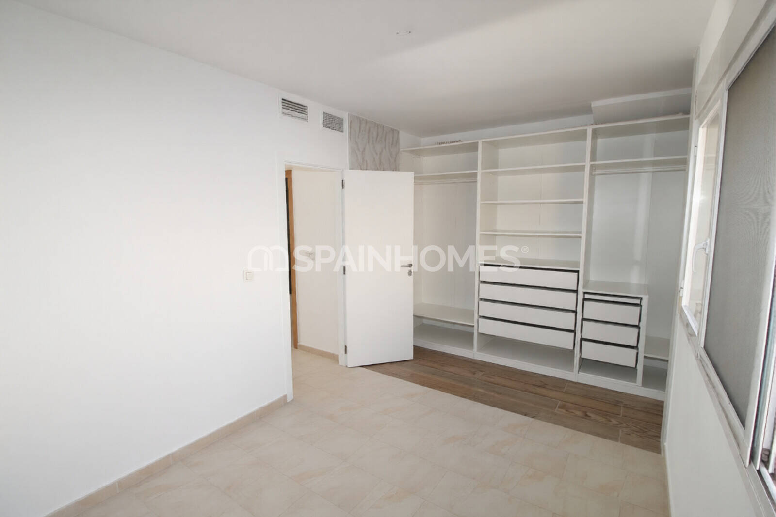 Villa a San Pedro del Pinatar, Murcia, Spagna 2 camere da letto, 122 mq. N° 161591