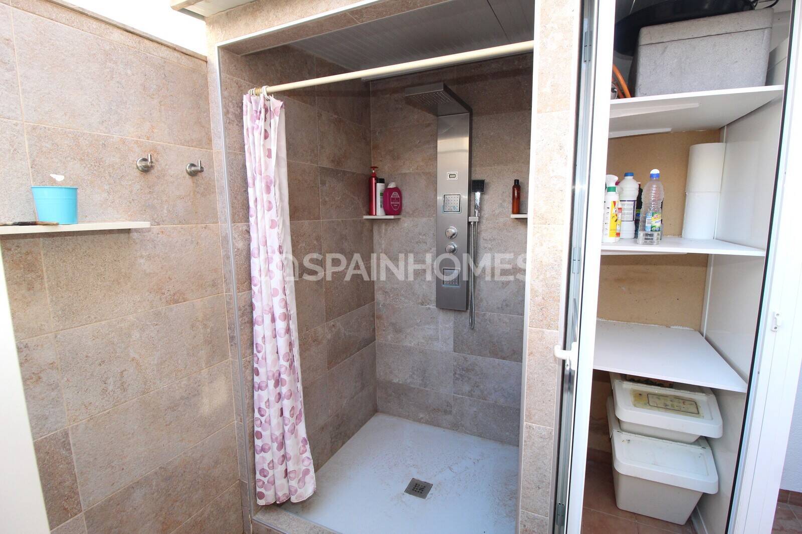 Villa a San Pedro del Pinatar, Murcia, Spagna 2 camere da letto, 122 mq. N° 161591