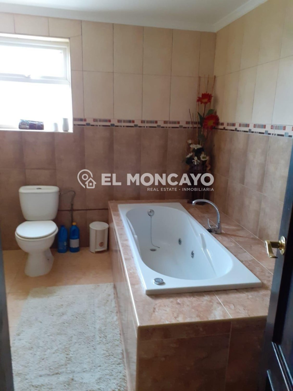 Villa in Alicante, Spain 13 bedrooms, 799 sq.m. No. 149143