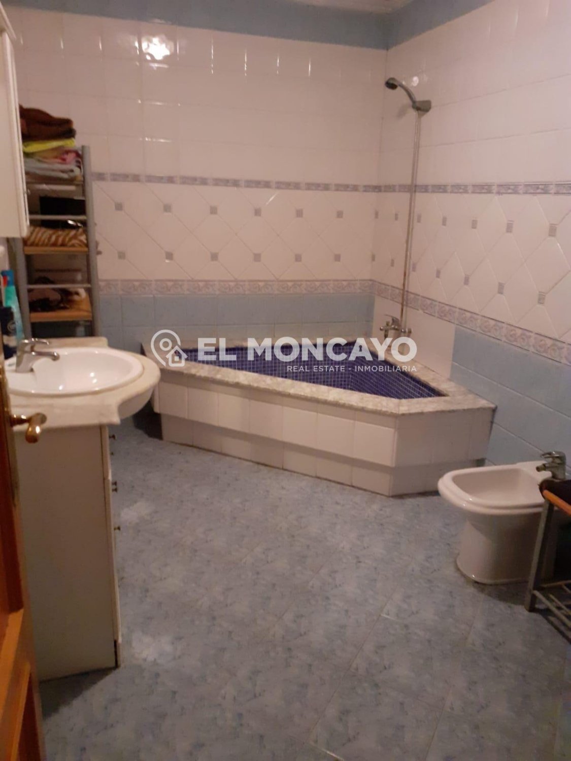 Villa in Alicante, Spain 13 bedrooms, 799 sq.m. No. 149143