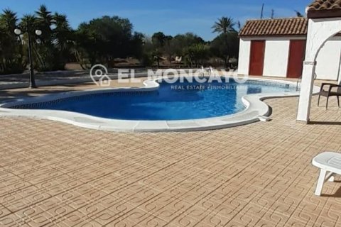 Villa for sale in Alicante, Spain 13 bedrooms, 799 sq.m. No. 149143 - photo 2