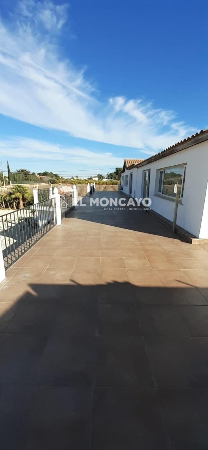 Villa in Alicante, Spain 13 bedrooms, 799 sq.m. No. 149143