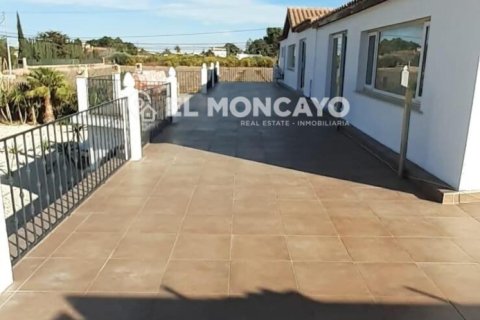Villa for sale in Alicante, Spain 13 bedrooms, 799 sq.m. No. 149143 - photo 4