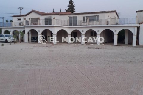 Villa for sale in Alicante, Spain 13 bedrooms, 799 sq.m. No. 149143 - photo 13