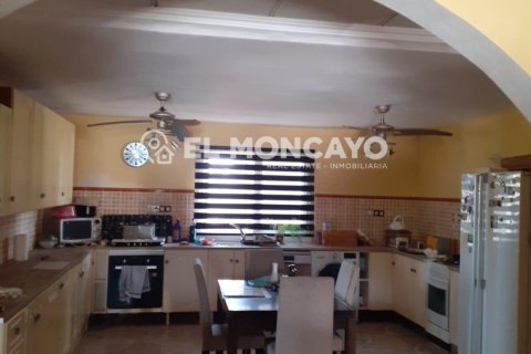 Villa for sale in Alicante, Spain 13 bedrooms, 799 sq.m. No. 149143 - photo 6