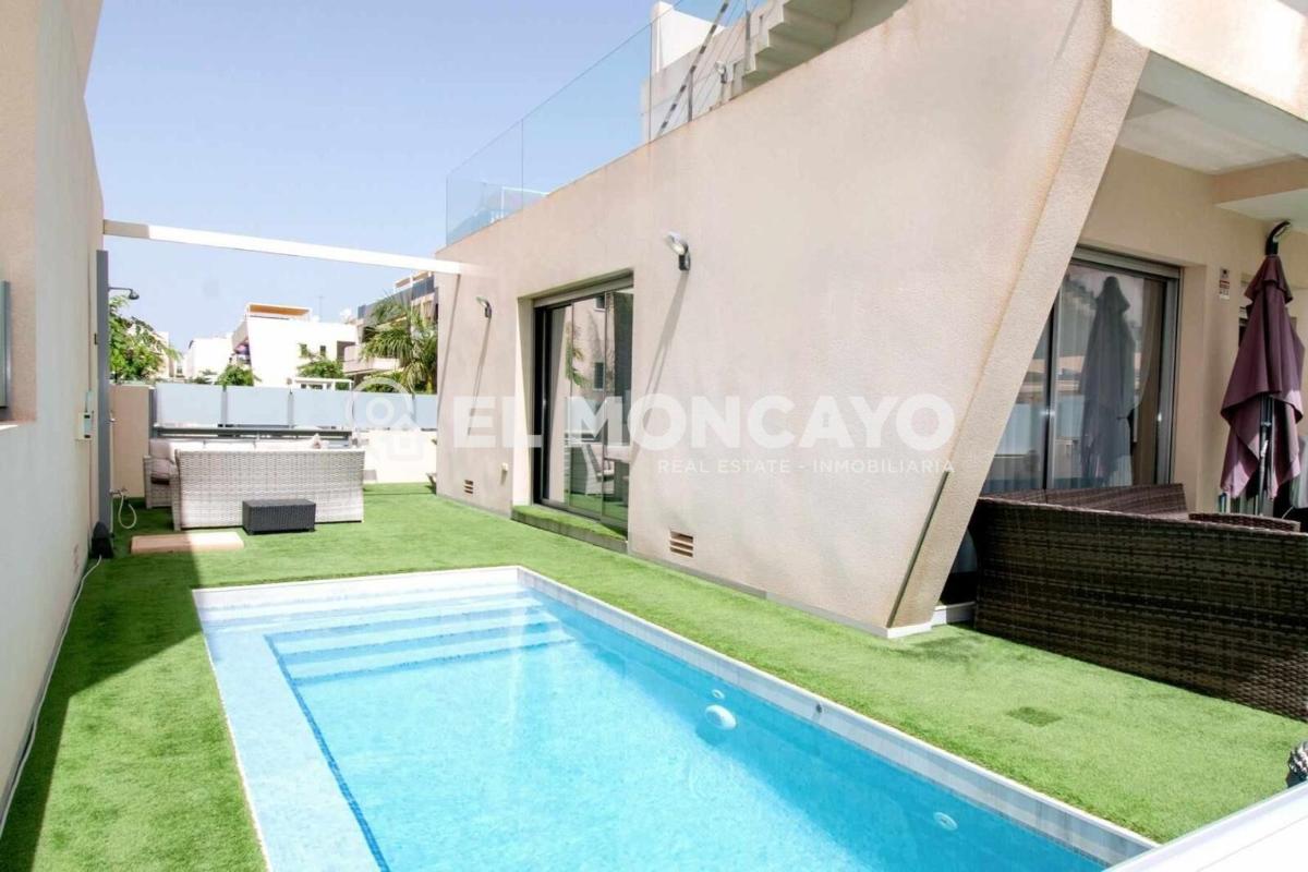 Villa Alicante, Spānijā 3 istabas, 120 m2 Nr. 149144