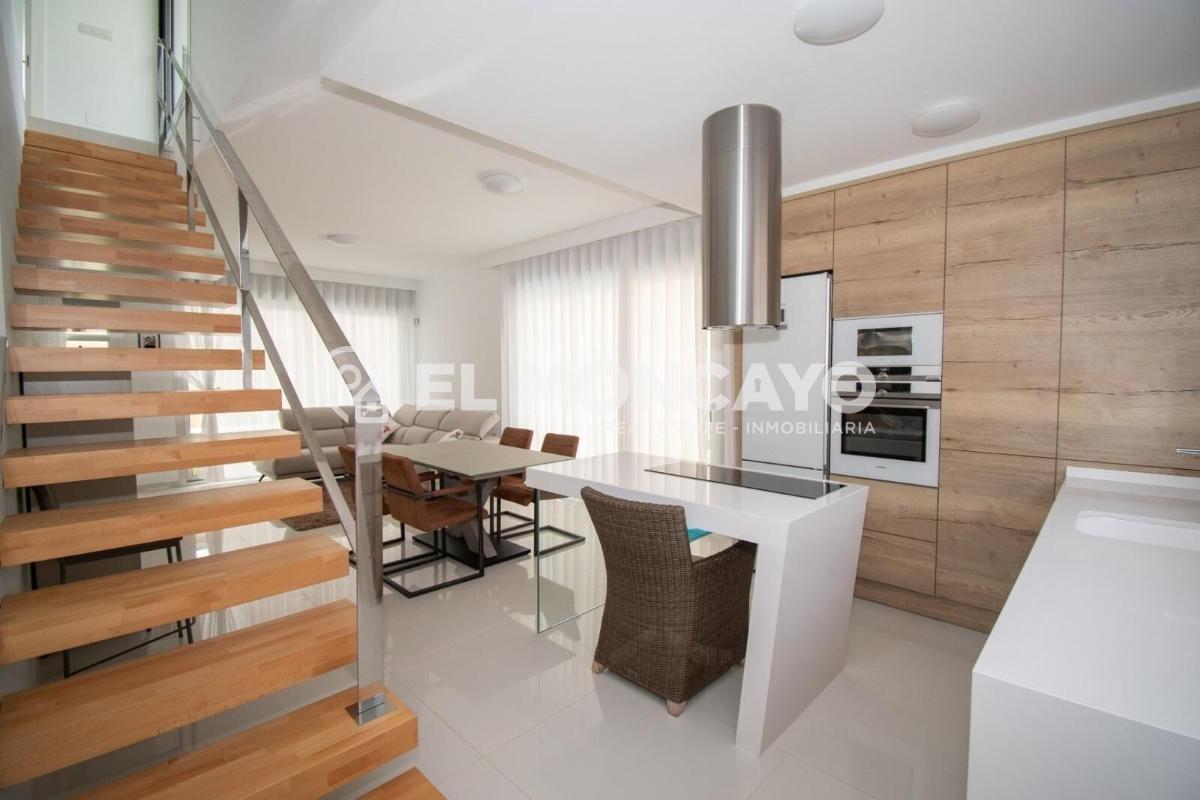 Villa Alicante, Spānijā 3 istabas, 120 m2 Nr. 149144