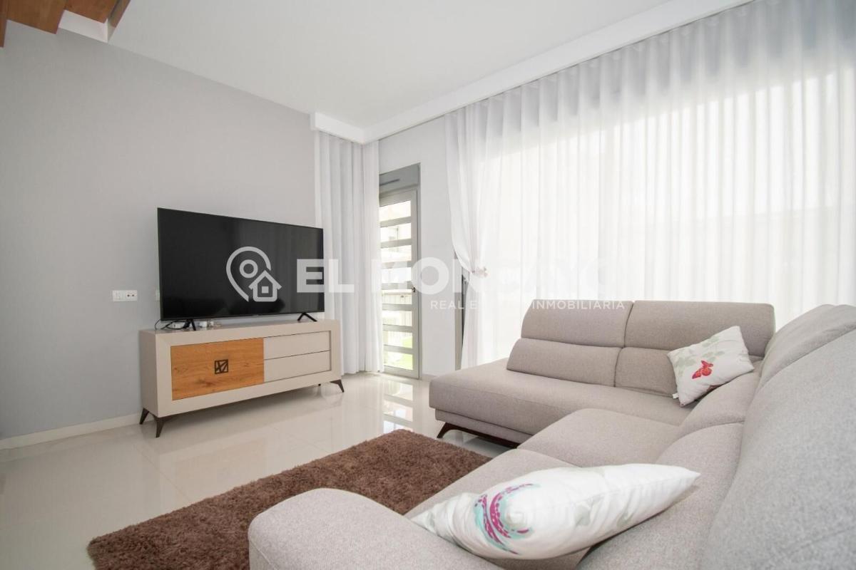 Villa Alicante, Spānijā 3 istabas, 120 m2 Nr. 149144