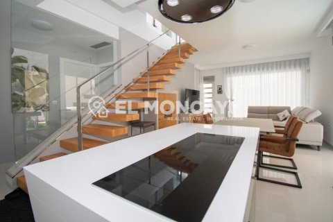 Продажа виллы в Аликанте, Испания 3 спальни, 120м2 №149144 - фото 7