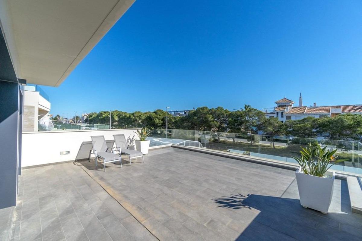 Huvila Alicante, Espanja 3 makuuhuonetta, 204 m2 No. 149140