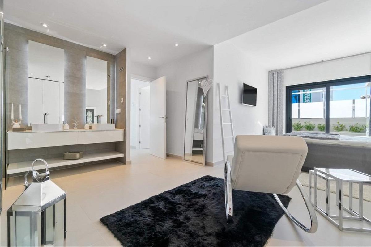 Huvila Alicante, Espanja 3 makuuhuonetta, 204 m2 No. 149140