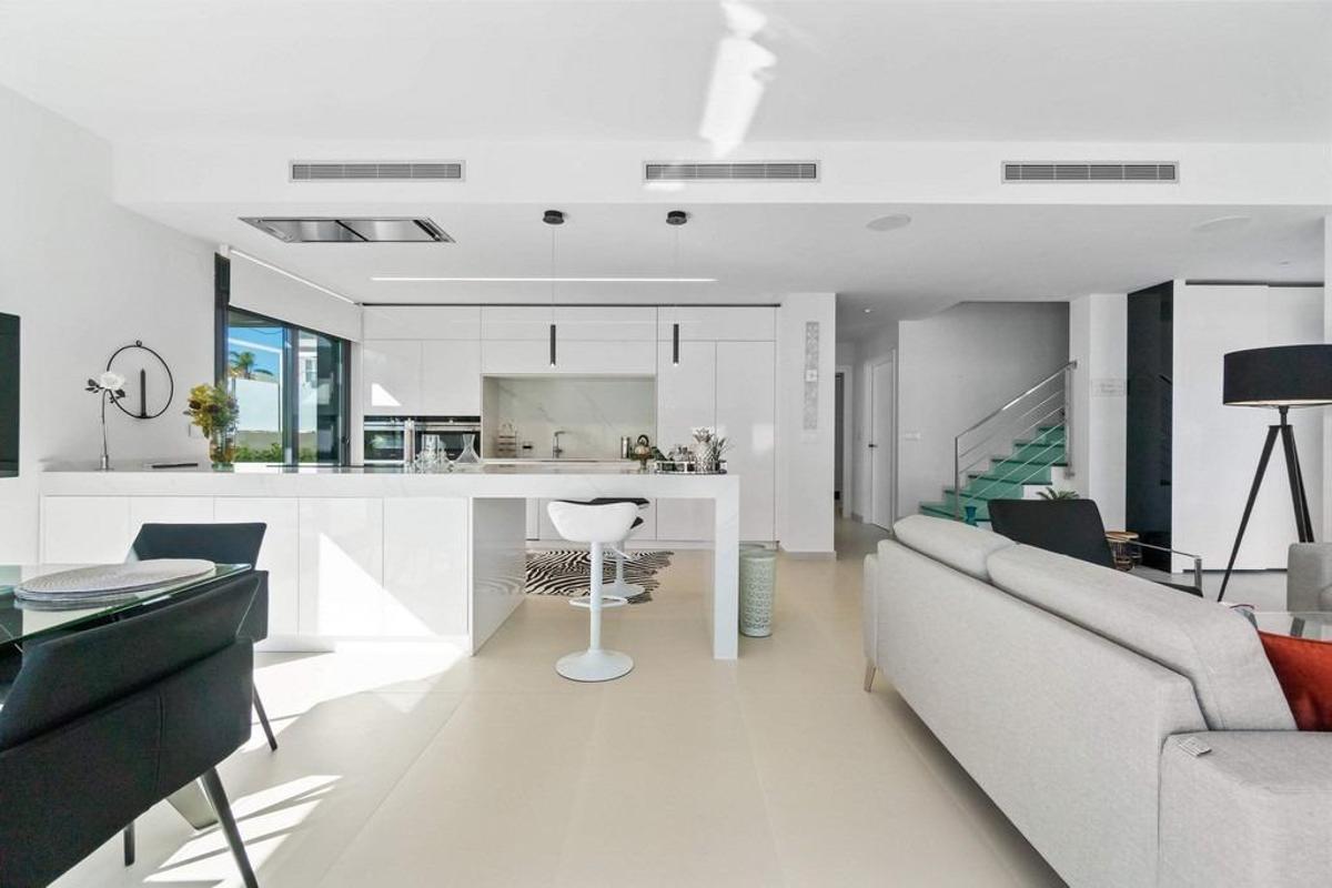 Huvila Alicante, Espanja 3 makuuhuonetta, 204 m2 No. 149140