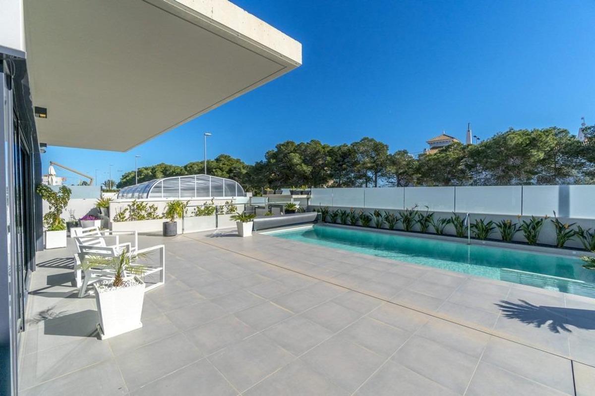Huvila Alicante, Espanja 3 makuuhuonetta, 204 m2 No. 149140