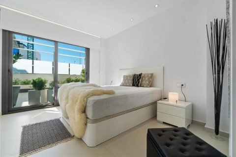 Villa for sale in Alicante, Spain 3 bedrooms, 204 sq.m. No. 149140 - photo 16