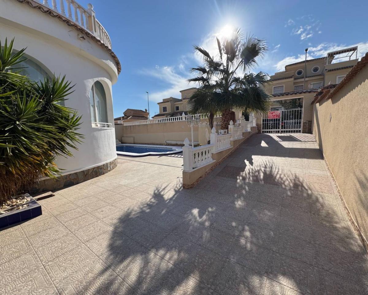 Villa en Ciudad Quesada, Alicante, España 4 dormitorios, 160 m2 No. 149145