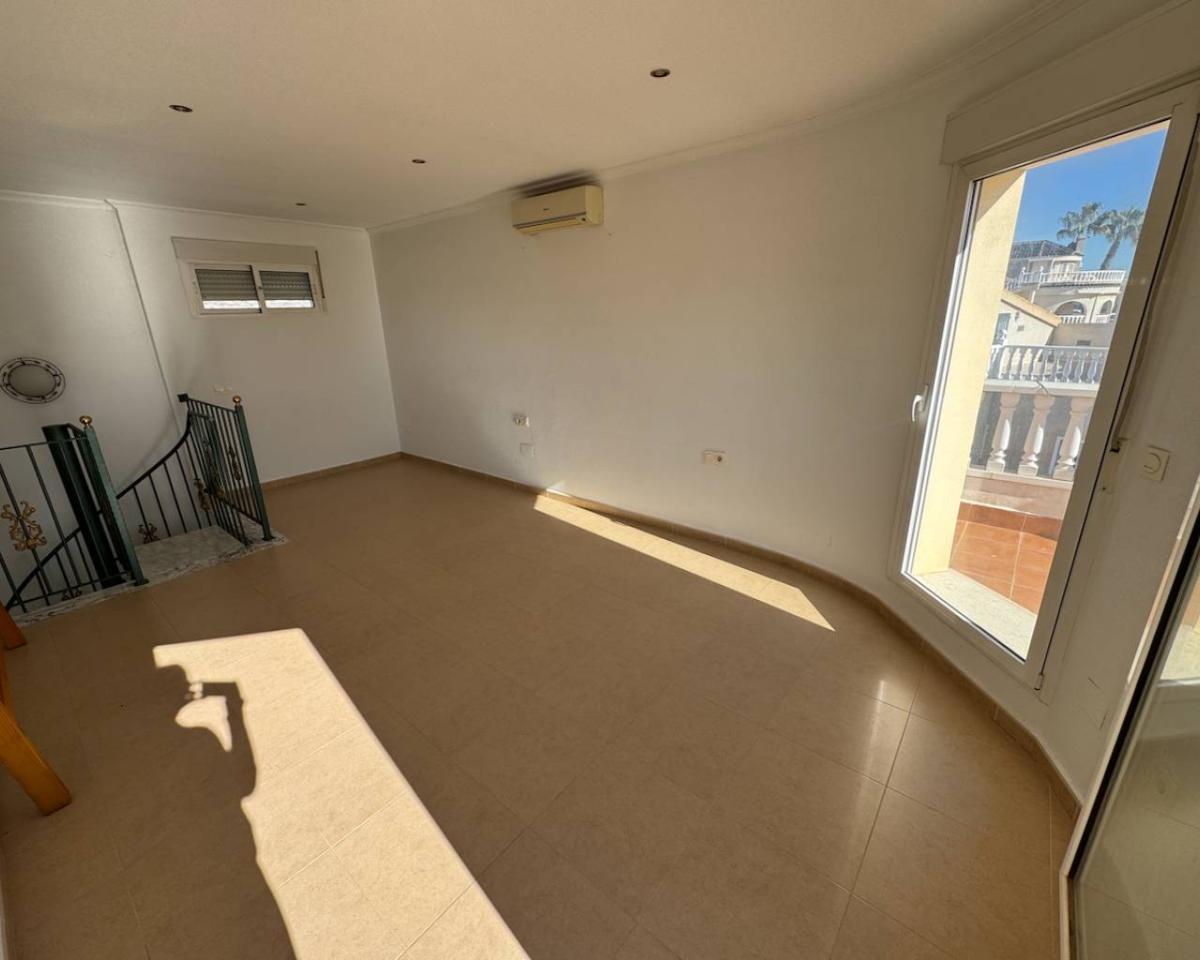 Villa en Ciudad Quesada, Alicante, España 4 dormitorios, 160 m2 No. 149145