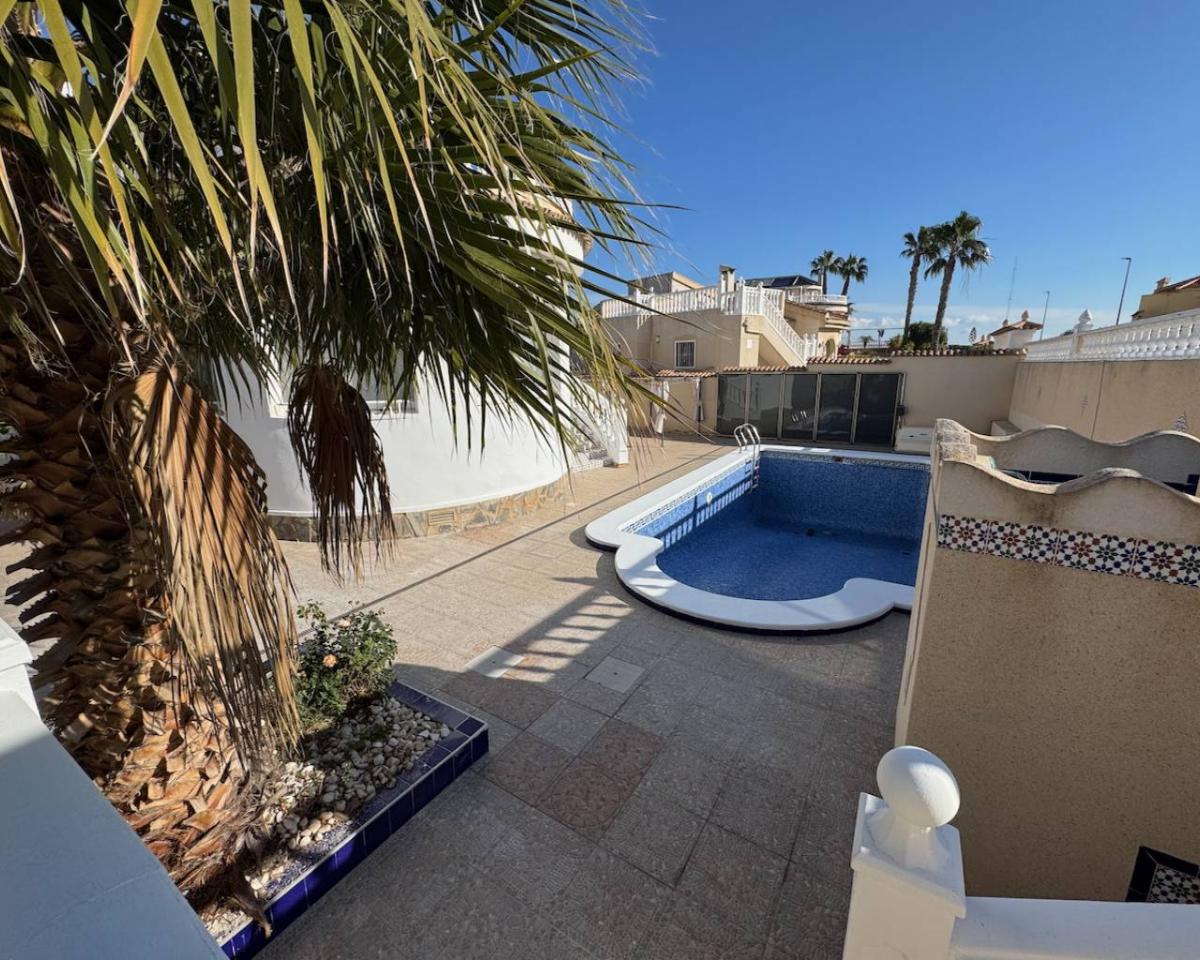 Villa en Ciudad Quesada, Alicante, España 4 dormitorios, 160 m2 No. 149145