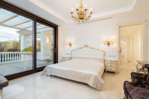 Willa w Estepona, Malaga, Hiszpania 7 sypialni, 761 mkw. nr 174236 – zdjęcie 24