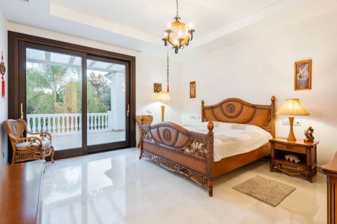 Willa w Estepona, Malaga, Hiszpania 7 sypialni, 761 mkw. nr 174236 – zdjęcie 19
