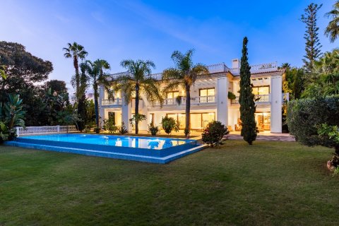 Willa w Estepona, Malaga, Hiszpania 7 sypialni, 761 mkw. nr 174236 – zdjęcie 4