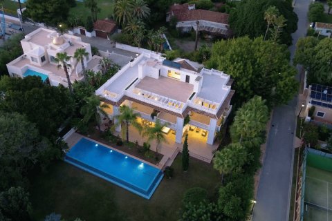 Willa w Estepona, Malaga, Hiszpania 7 sypialni, 761 mkw. nr 174236 – zdjęcie 8