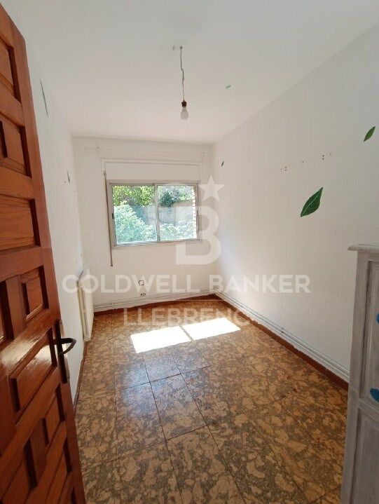 House in Barcelona, Spanien 4 Schlafzimmer, 158 m2 Nr. 179007