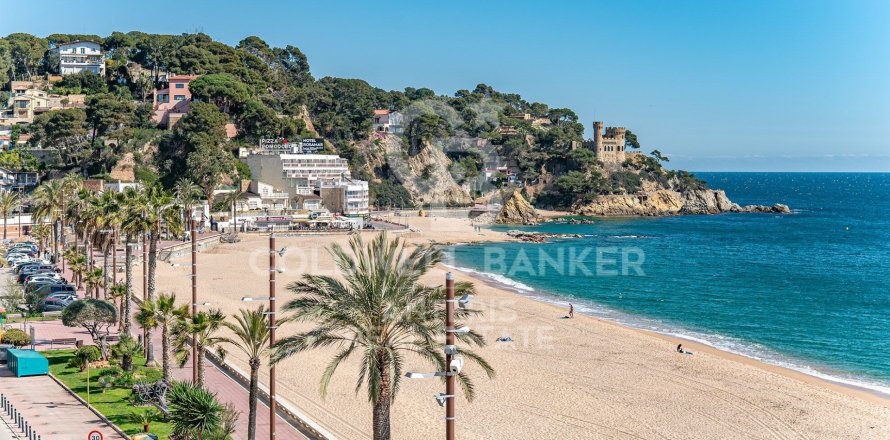 Apartment à Lloret de Mar, Girona, Espagne 5 chambres, 149 m2 No. 179010