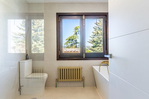 Villa till salu i Las Rozas de Madrid, Madrid, Spanien 5 sovrum, 679 kvm. Nr. 147710 - foto 23