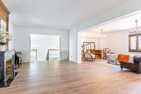 Villa till salu i Las Rozas de Madrid, Madrid, Spanien 5 sovrum, 679 kvm. Nr. 147710 - foto 6