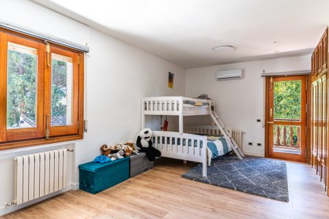 Villa till salu i Las Rozas de Madrid, Madrid, Spanien 5 sovrum, 679 kvm. Nr. 147710 - foto 19